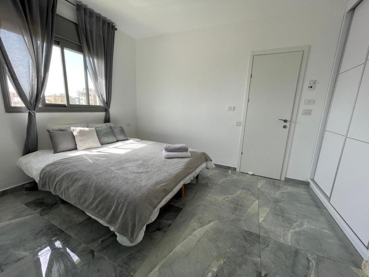 Sea& Sun Appartement Hadera Buitenkant foto